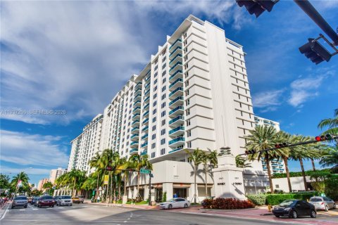Condominio en venta en Miami Beach, Florida, 3 dormitorios, 172.8 m2 № 1995119 - foto 25