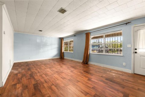 House in Orlando, Florida 3 bedrooms, 140.75 sq.m. № 1885670 - photo 8