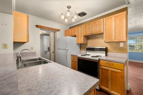 House in Orlando, Florida 3 bedrooms, 140.75 sq.m. № 1885670 - photo 14