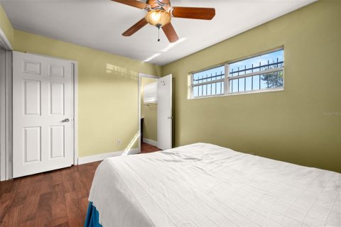 House in Orlando, Florida 3 bedrooms, 140.75 sq.m. № 1885670 - photo 24
