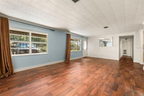 House in Orlando, Florida 3 bedrooms, 140.75 sq.m. № 1885670 - photo 10