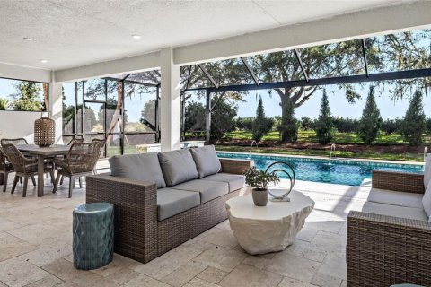 House in Tavares, Florida 3 bedrooms, 231.33 sq.m. № 1740649 - photo 24