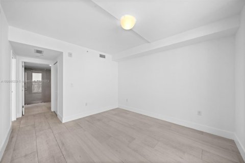 Купить кондоминиум в Норт-Майами-Бич, Флорида 2 спальни, 83.89м2, № 2014024 - фото 17