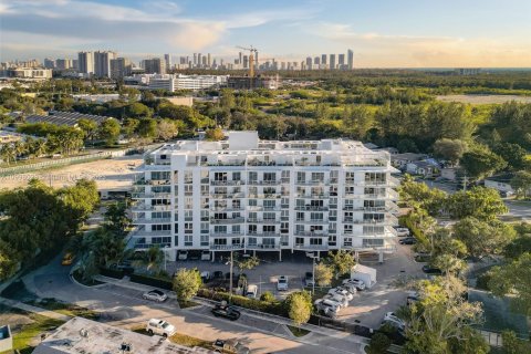 Купить кондоминиум в Норт-Майами-Бич, Флорида 2 спальни, 83.89м2, № 2014024 - фото 2