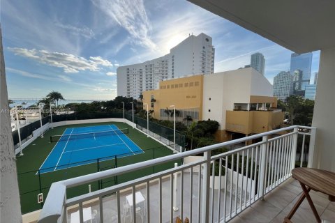 Купить кондоминиум в Майами, Флорида 1 спальня, 62.62м2, № 2036296 - фото 3