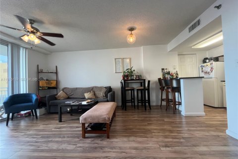 Купить кондоминиум в Майами, Флорида 1 спальня, 62.62м2, № 2036296 - фото 6