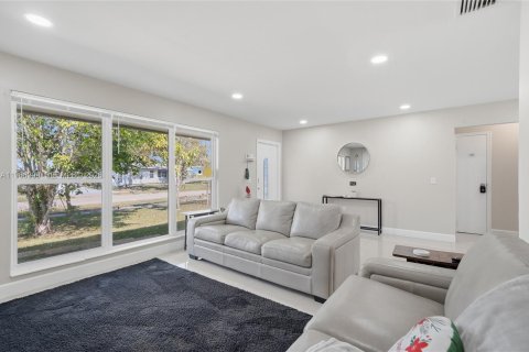 Casa en venta en Sunrise, Florida, 3 dormitorios, 128.3 m2 № 2027993 - foto 7