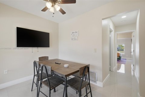 Casa en venta en Sunrise, Florida, 3 dormitorios, 128.3 m2 № 2027993 - foto 16
