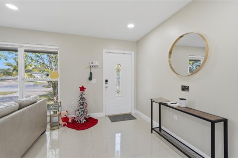 Casa en venta en Sunrise, Florida, 3 dormitorios, 128.3 m2 № 2027993 - foto 4