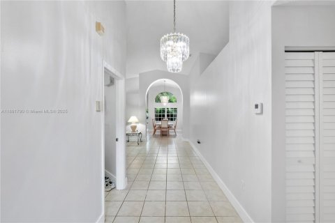 Casa en venta en Miami, Florida, 3 dormitorios, 166.11 m2 № 2017360 - foto 5