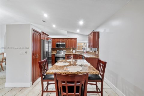 Casa en venta en Miami, Florida, 3 dormitorios, 166.11 m2 № 2017360 - foto 21