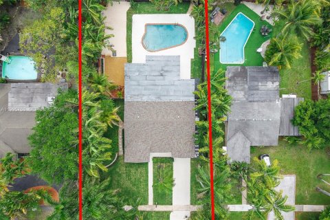 House in Hollywood, Florida 4 bedrooms, 160.26 sq.m. № 2058884 - photo 28