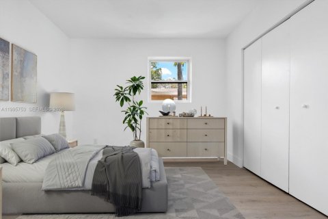 House in Hollywood, Florida 4 bedrooms, 160.26 sq.m. № 2058884 - photo 22