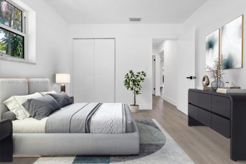 House in Hollywood, Florida 4 bedrooms, 160.26 sq.m. № 2058884 - photo 20