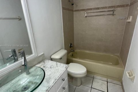 Copropriété à louer à Hialeah, Floride: 2 chambres, 92.53 m2 № 1986273 - photo 14