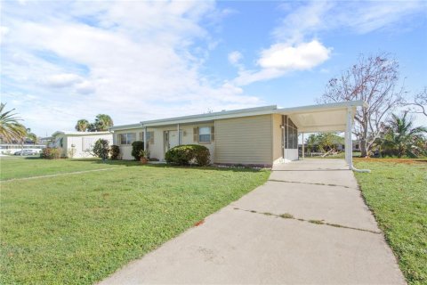 Villa ou maison à vendre à North Port, Floride: 2 chambres, 89.28 m2 № 1852809 - photo 6