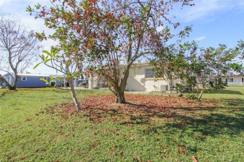 Villa ou maison à vendre à North Port, Floride: 2 chambres, 89.28 m2 № 1852809 - photo 25
