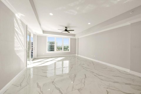 Condo in Clearwater, Florida, 3 bedrooms № 2195384 - photo 9