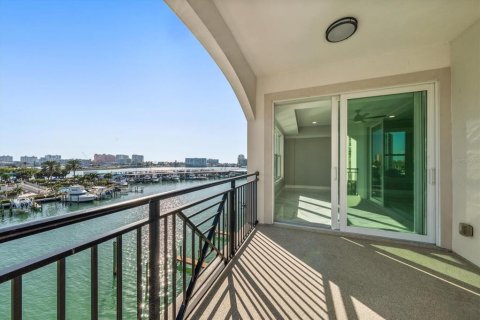 Condo in Clearwater, Florida, 3 bedrooms № 2195384 - photo 4