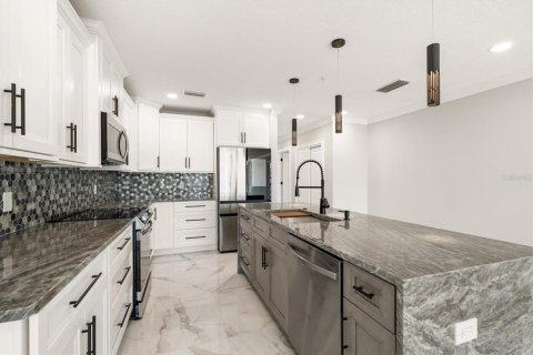 Condo in Clearwater, Florida, 3 bedrooms № 2195384 - photo 7