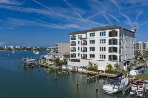Condo in Clearwater, Florida, 3 bedrooms № 2195384