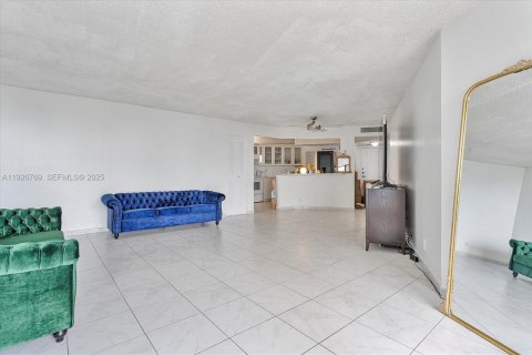 Condominio en venta en Hallandale Beach, Florida, 1 dormitorio, 81.29 m2 № 1986626 - foto 7