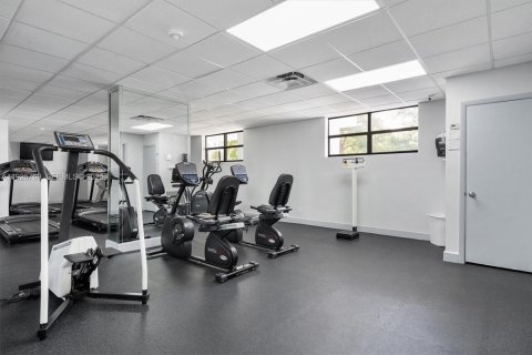 Condominio en venta en Hallandale Beach, Florida, 1 dormitorio, 81.29 m2 № 1986626 - foto 25