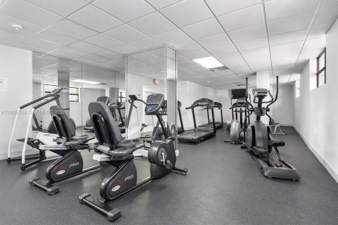 Condominio en venta en Hallandale Beach, Florida, 1 dormitorio, 81.29 m2 № 1986626 - foto 26