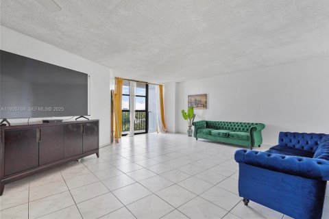 Condominio en venta en Hallandale Beach, Florida, 1 dormitorio, 81.29 m2 № 1986626 - foto 6