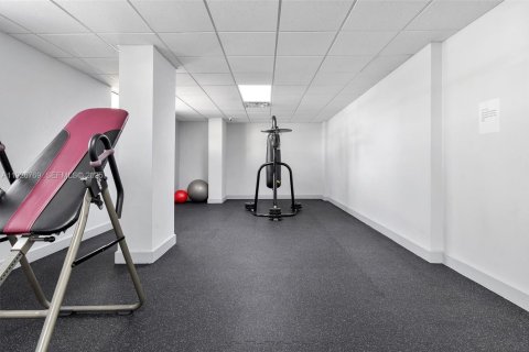 Condominio en venta en Hallandale Beach, Florida, 1 dormitorio, 81.29 m2 № 1986626 - foto 27