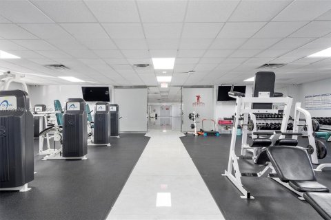 Condominio en venta en Hallandale Beach, Florida, 1 dormitorio, 81.29 m2 № 1986626 - foto 29