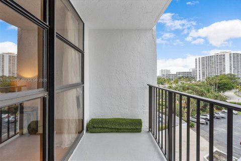 Condominio en venta en Hallandale Beach, Florida, 1 dormitorio, 81.29 m2 № 1986626 - foto 13