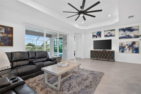 House in WELLEN PARK in Venice, Florida 4 bedrooms, 208.29 sq.m. № 2227281 - photo 12