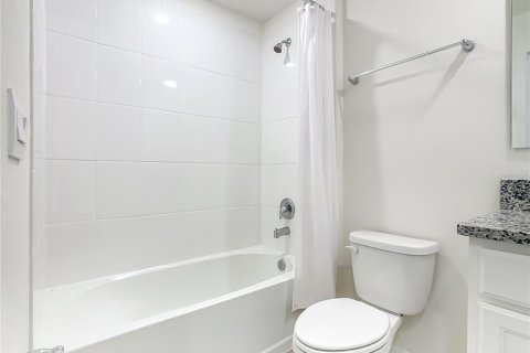 Купить таунхаус в Уинтер-Гарден, Флорида 7 комнат, 145.58м2, № 1876564 - фото 20