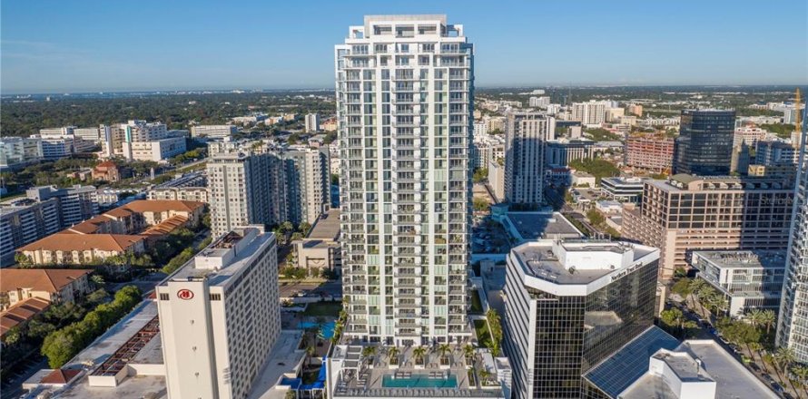 Condominio en Saint Petersburg, Florida, 3 dormitorios № 1723818