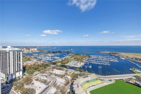Condominio en venta en Saint Petersburg, Florida, 3 dormitorios, 251.95 m2 № 1723818 - foto 2