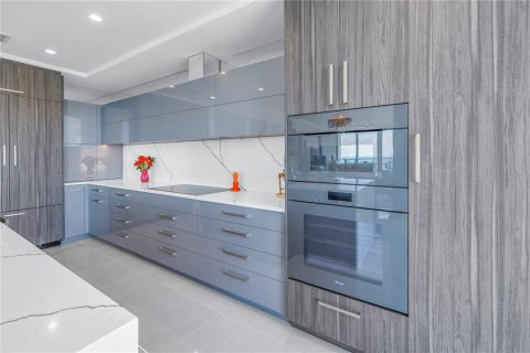 Condominio en venta en Saint Petersburg, Florida, 3 dormitorios, 251.95 m2 № 1723818 - foto 5