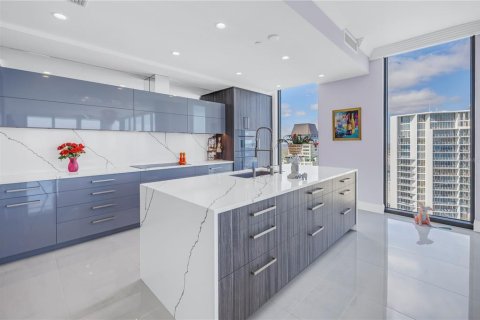 Condominio en venta en Saint Petersburg, Florida, 3 dormitorios, 251.95 m2 № 1723818 - foto 8