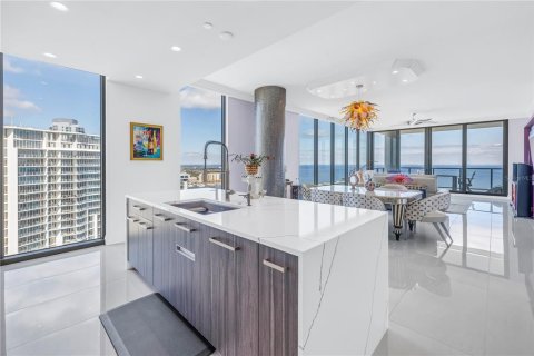 Condominio en venta en Saint Petersburg, Florida, 3 dormitorios, 251.95 m2 № 1723818 - foto 9