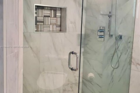 Купить кондоминиум в Авентура, Флорида 2 спальни, 125.7м2, № 2010715 - фото 11
