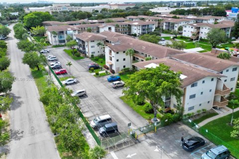 Condo à Miami, Floride, 1 chambre  № 2015848