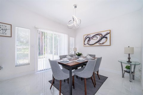 Villa ou maison à louer à Orlando, Floride: 3 chambres, 114.46 m2 № 2287216 - photo 9