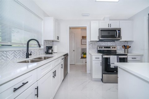 Villa ou maison à louer à Orlando, Floride: 3 chambres, 114.46 m2 № 2287216 - photo 13