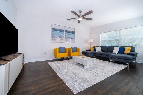 Villa ou maison à louer à Orlando, Floride: 3 chambres, 114.46 m2 № 2287216 - photo 5