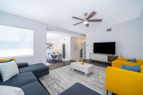 Villa ou maison à louer à Orlando, Floride: 3 chambres, 114.46 m2 № 2287216 - photo 7