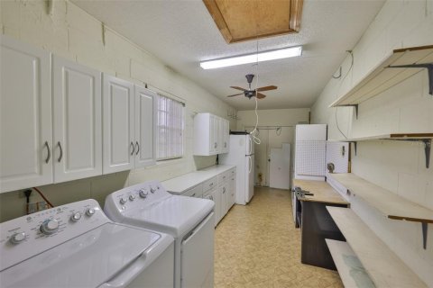 Condo in Sun City Center, Florida, 2 bedrooms  № 1904578 - photo 29