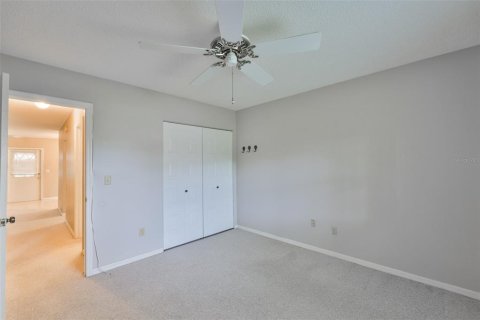 Condo in Sun City Center, Florida, 2 bedrooms  № 1904578 - photo 16