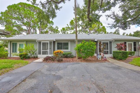 Condo in Sun City Center, Florida, 2 bedrooms  № 1904578 - photo 2