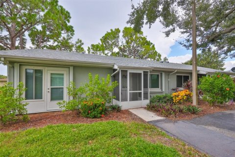 Condo in Sun City Center, Florida, 2 bedrooms  № 1904578 - photo 3