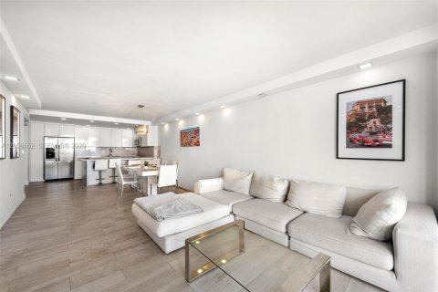 Copropriété à louer à Sunny Isles Beach, Floride: 2 chambres, 92.9 m2 № 2168160 - photo 4
